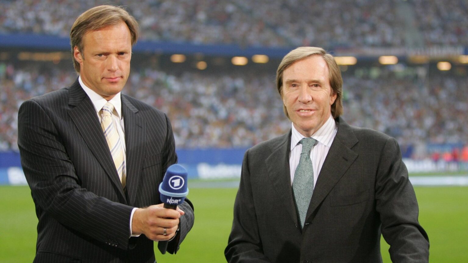 Günter Netzer Vermögen – So reich ist die Fußballlegende wirklich günter netzer vermögen